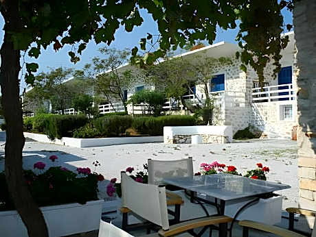 Economy Studio (2 Adults) with Balcony