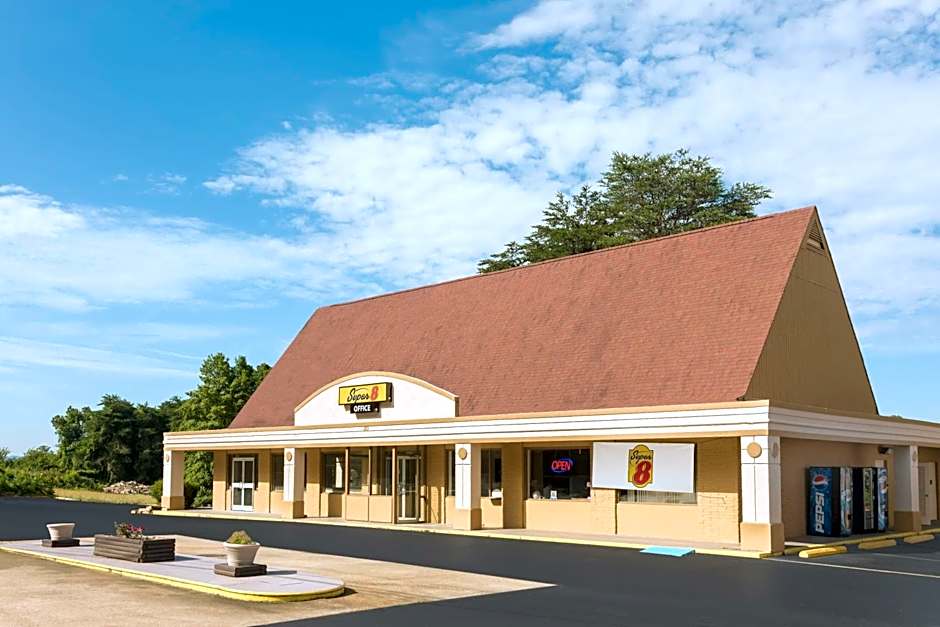 Super 8 By Wyndham Asheville Airport