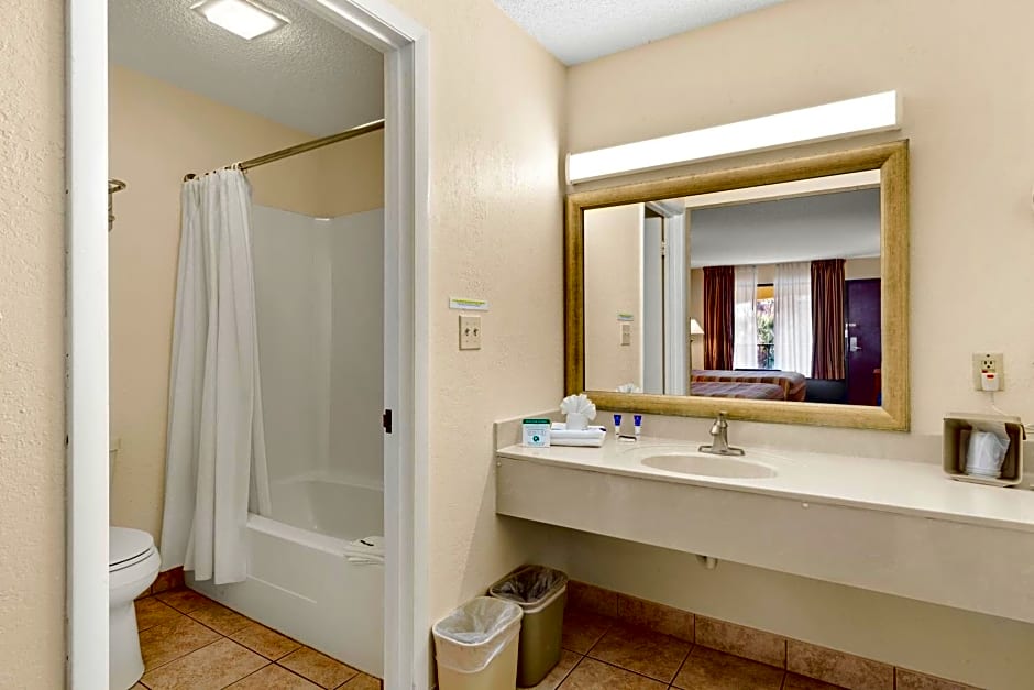 Americas Best Value Inn Ocean Inn