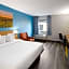 Days Inn & Suites by Wyndham Northwest Indianapolis