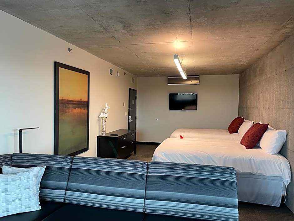 Grand Times Hotel Sherbrooke