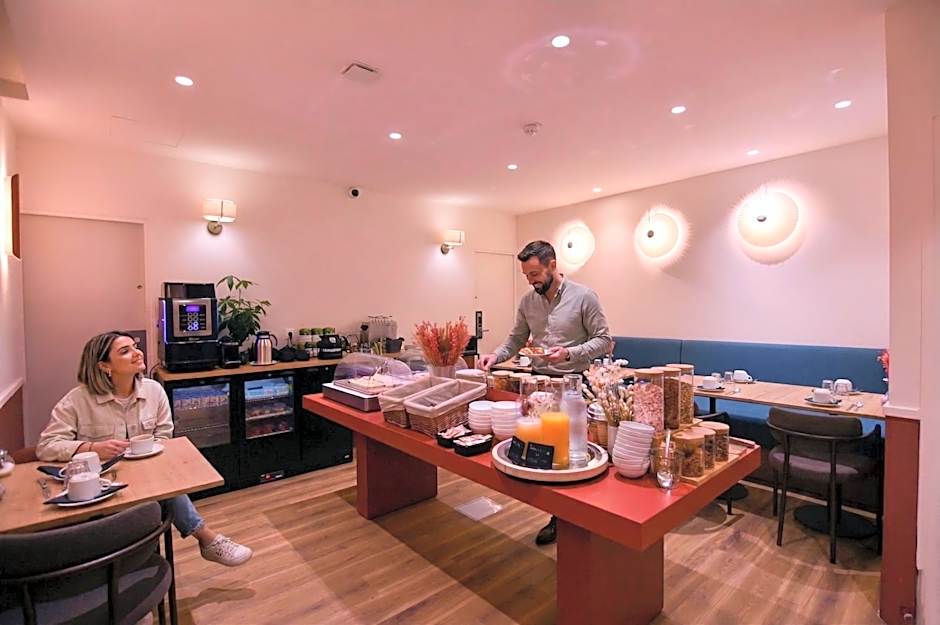 Agate Hotel