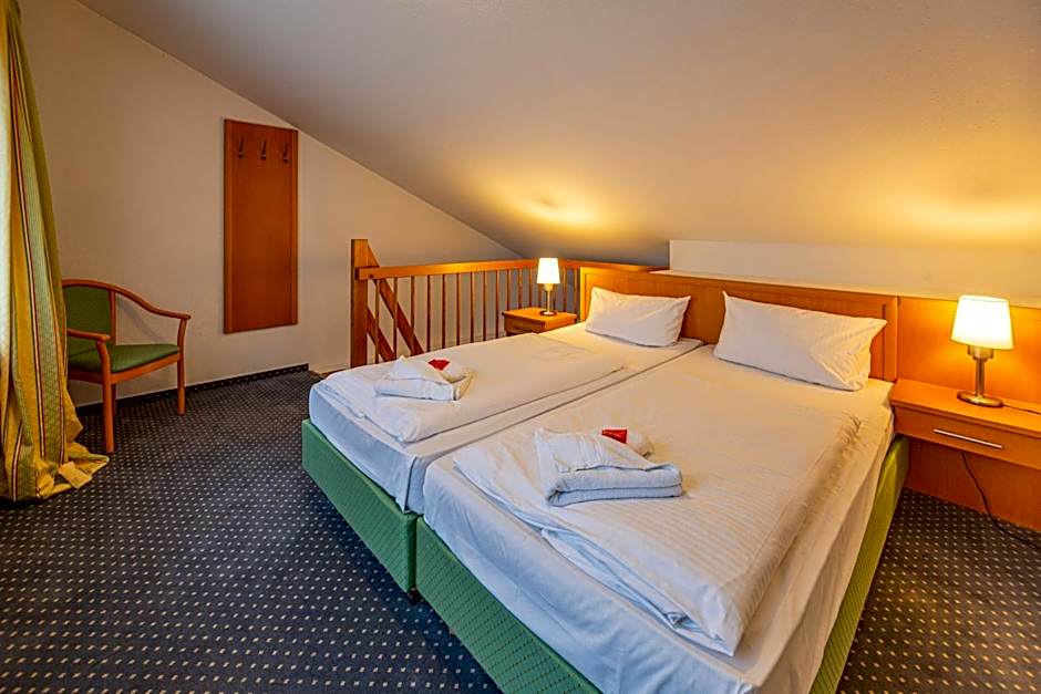 Hotel Rostock West im "Kritzmow Park"