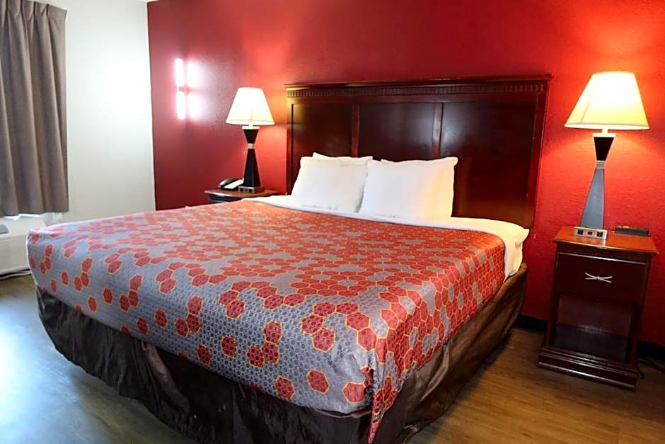 Econo Lodge Inn & Suites Evergreen