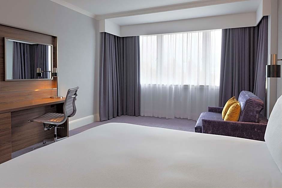 DoubleTree by Hilton Edinburgh Airport