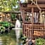 Dinah`S Garden Hotel
