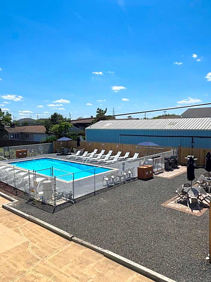 Shore Point Motel