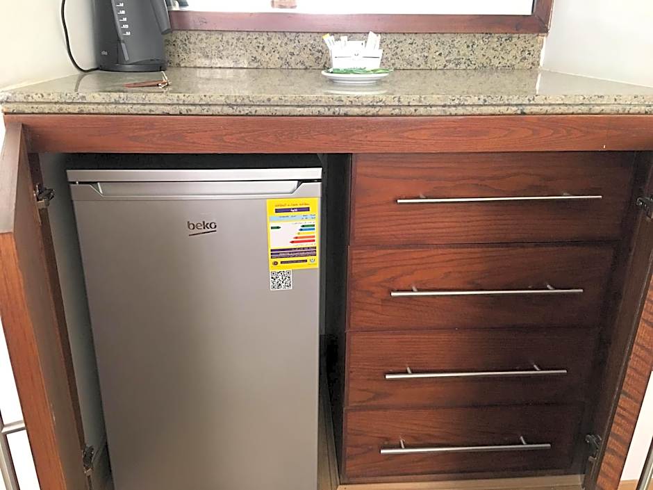 E-Just Hotel Borg El Arab