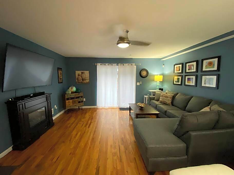 Casa Rosado @ NYC Home Pool Firepit Parking Ferry