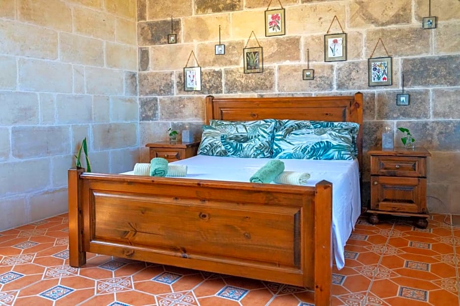 Laremi Gozo B&B