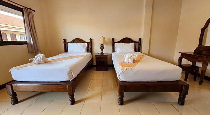 Panupong Hotel