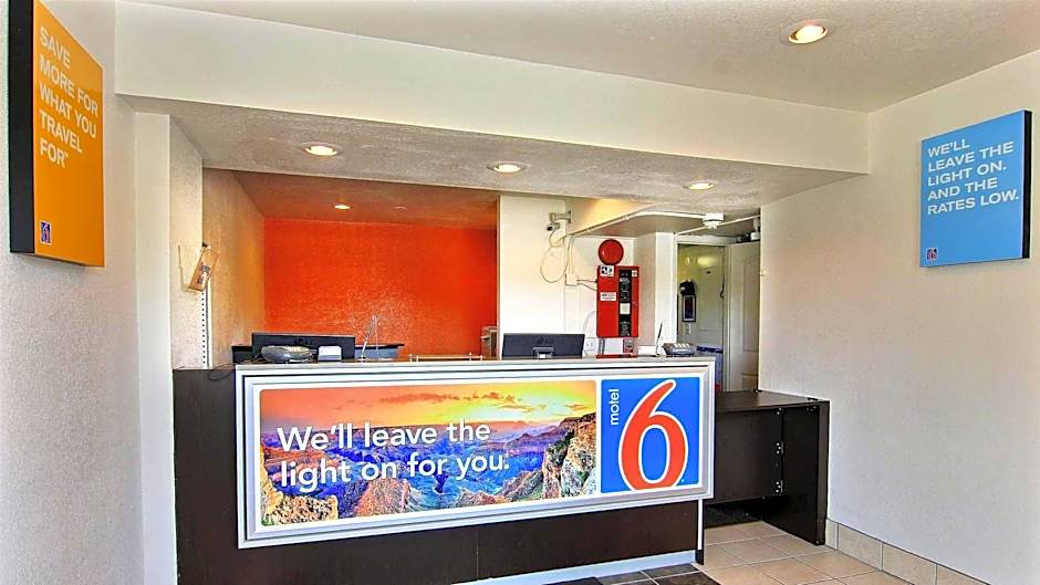 Motel 6-Kingsville, TX