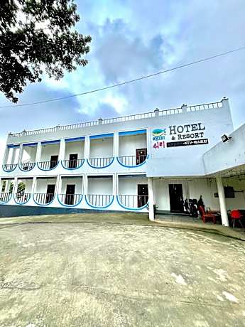 Shiri Hotel