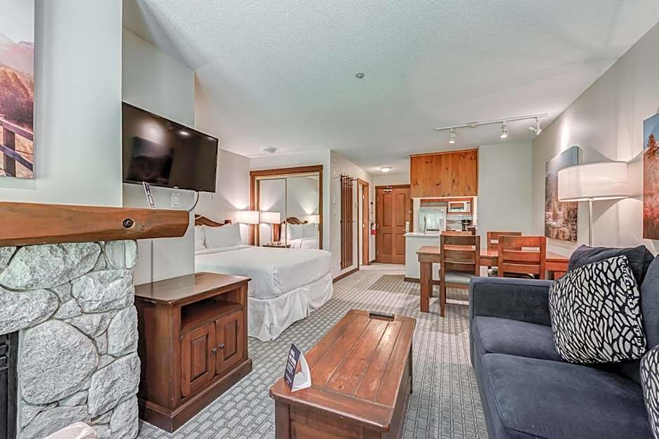 Blackcomb Springs Suites by CLIQUE