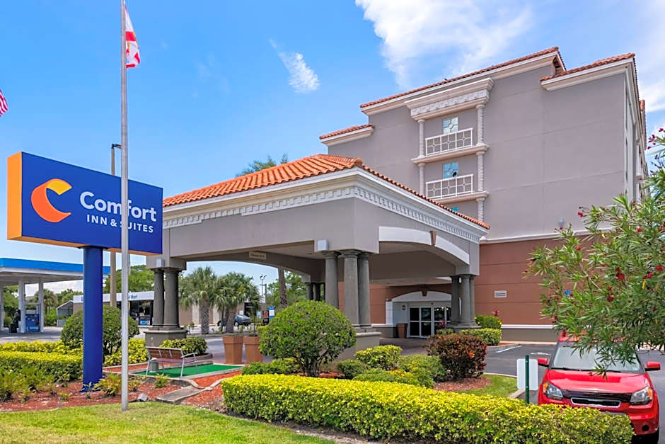Photo 1 of 29 of Comfort Inn & Suites Melbourne-Viera
