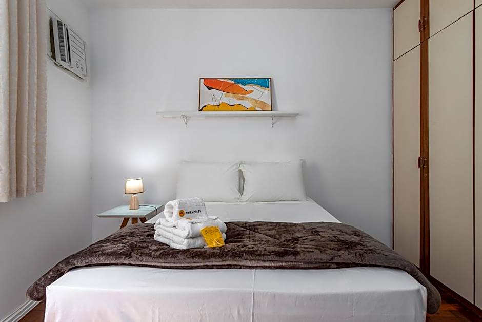 Aconchego em Copacabana para casais - BR608 Z4