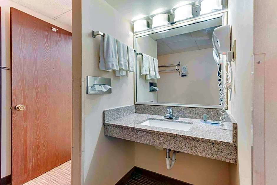 Best Western Movie Manor