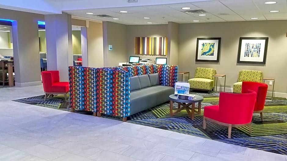 Holiday Inn Express Hastings, an IHG Hotel