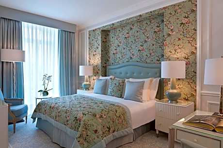 Superior Double Room with Garden and City Views