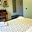 Aurelia Garden Gold B&B