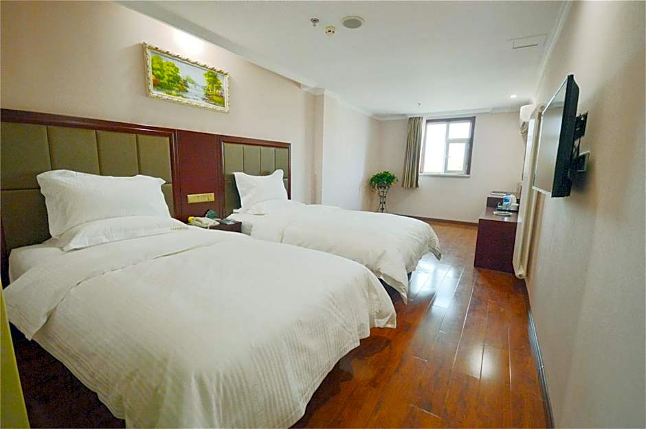 GreenTree Inn Jiangsu ZhenJiang Jurong New Bus Station Express Hotel