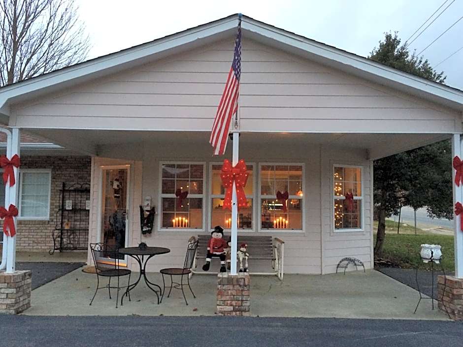 Cardinal Inn