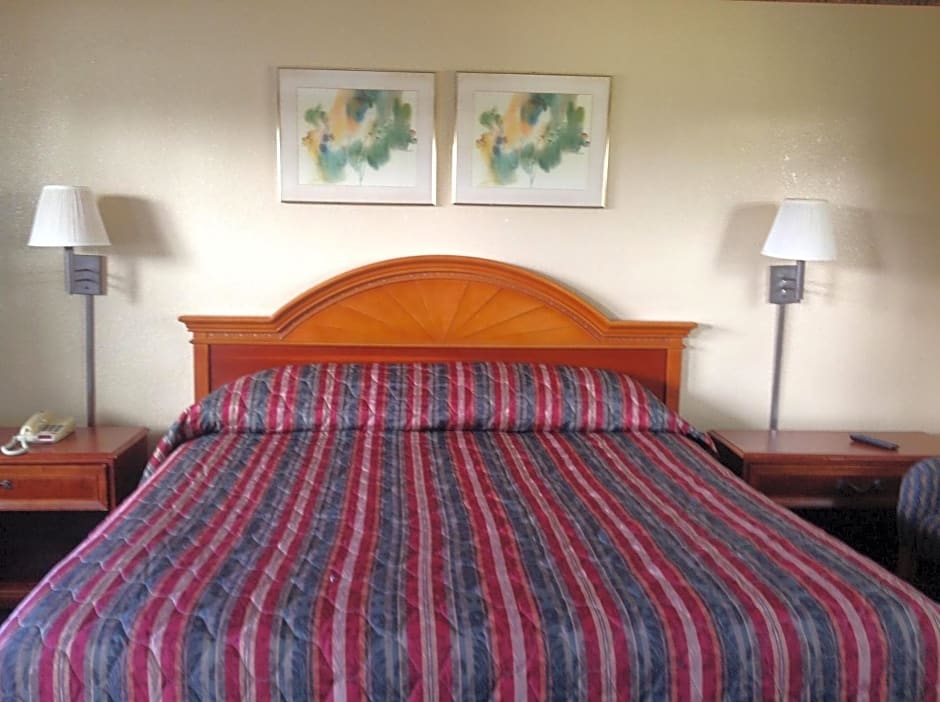 The Suwannee Gables Motel & Marina