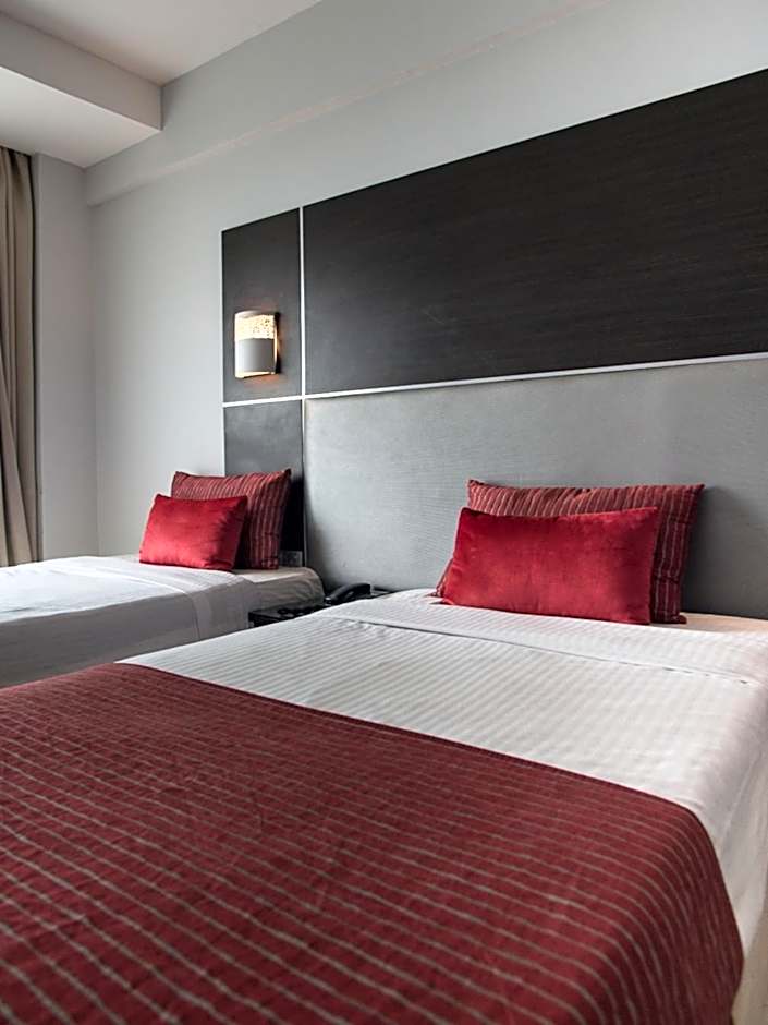 Cloud Hotel & Suites