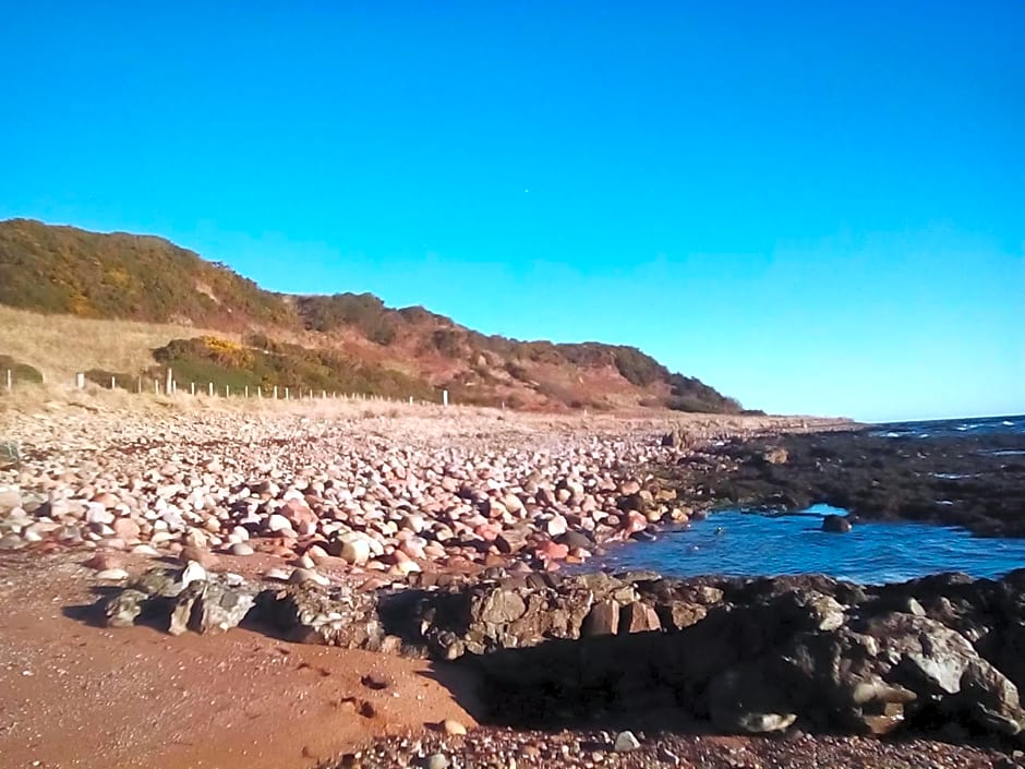 Sea Song, Selkie House