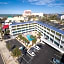Pelican Pointe Hotel