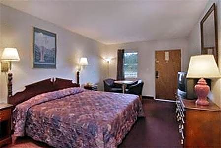 Queen Room with Two Queen Beds  Smoking