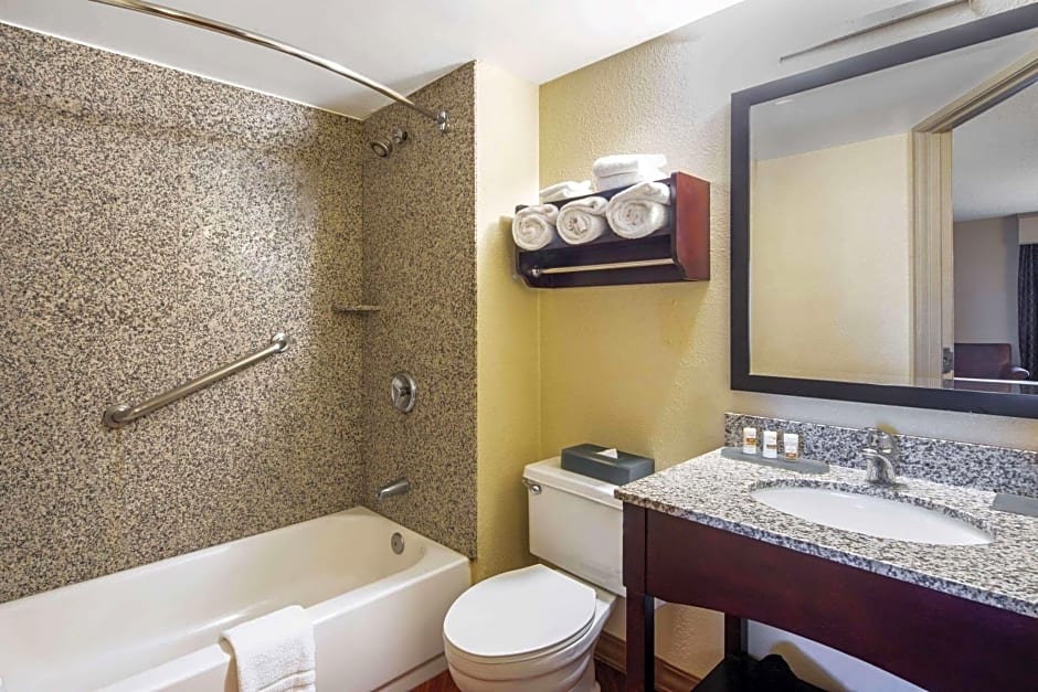 Oakland Airport Arena Hotel