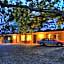 All Seasons Country Lodge