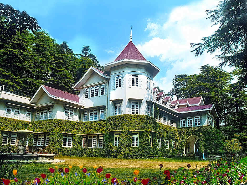 Woodville Palace by Signum