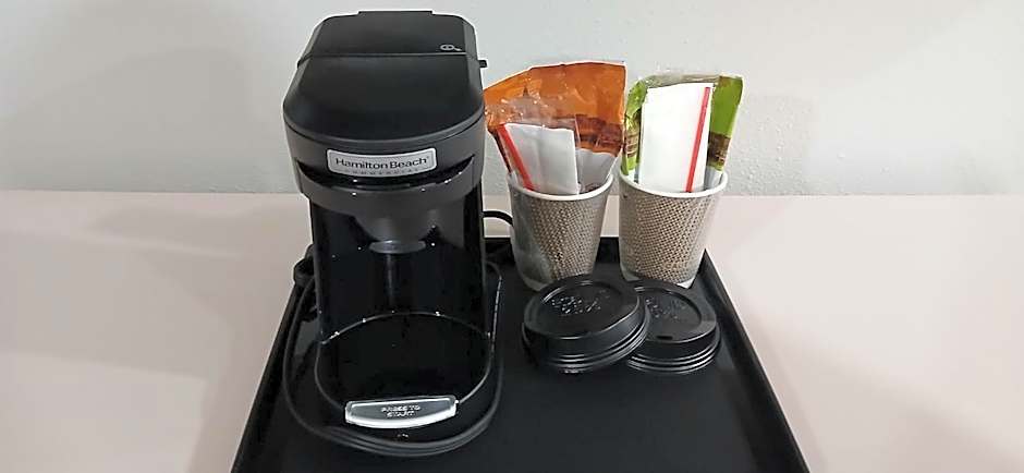 Red Roof Inn & Suites Euless - DFW Airport Southwest