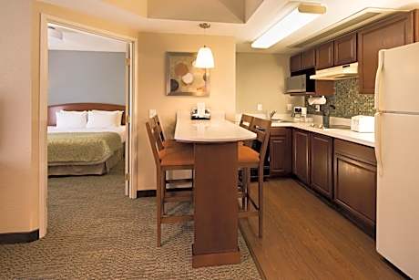 Two-Bedroom Suite - Non-Smoking