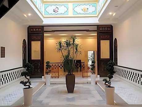 Heeren Palm Suites