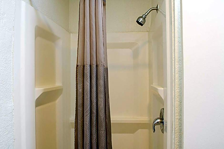 Motel 6-Modesto, CA - Downtown