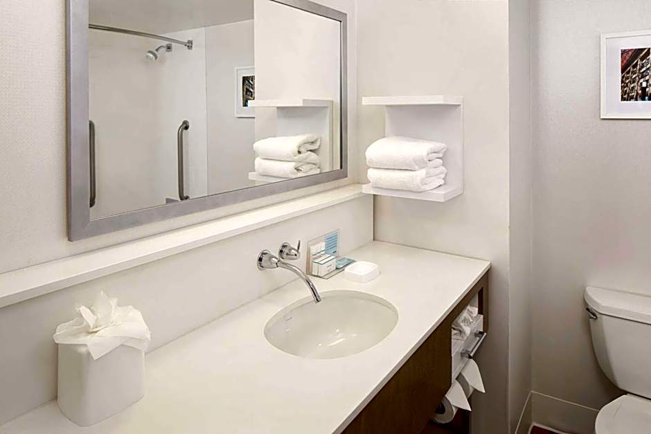 Hampton Inn Louisville Downtown