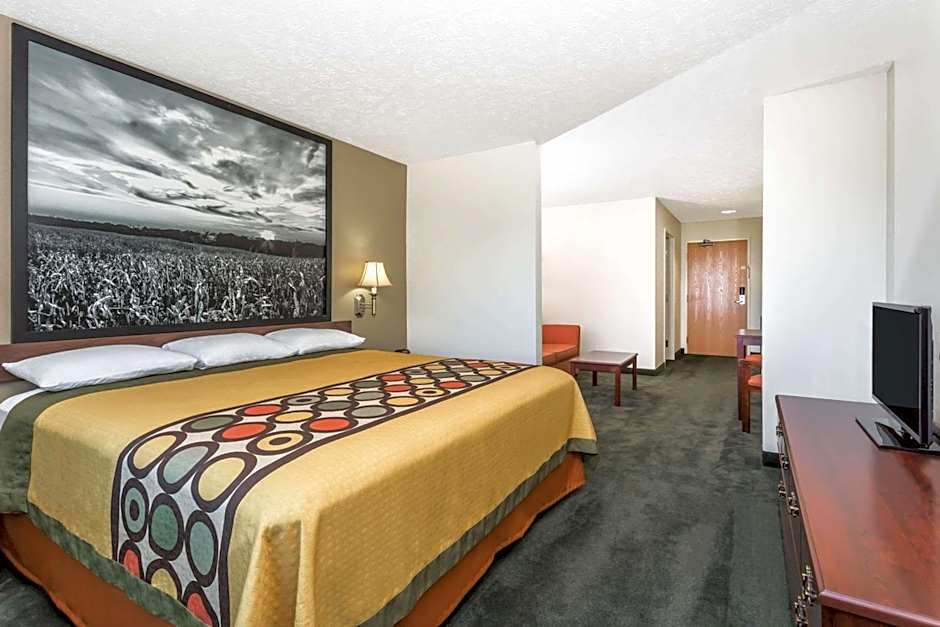 Super 8 by Wyndham Alma