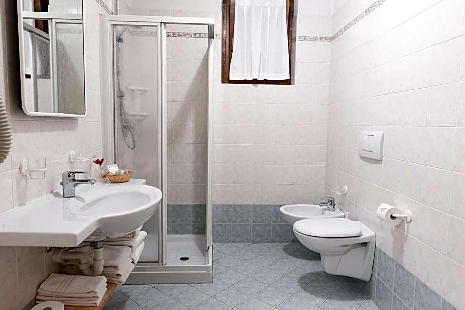 Hotel Garni Rin Da Rin