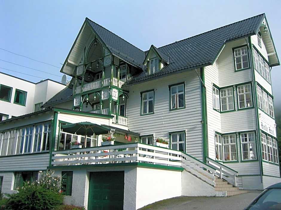 Hjelle Hotel