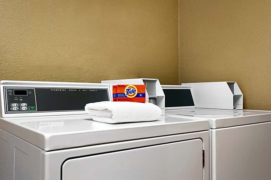 Super 8 by Wyndham Wausau