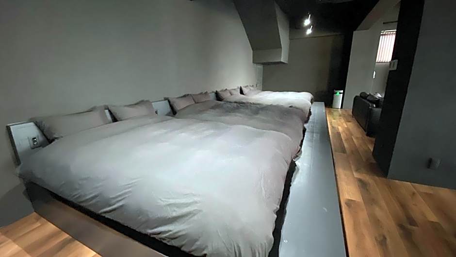 Black Villa Naha 最大8名宿泊可 136平米 美栄橋駅 徒歩1分