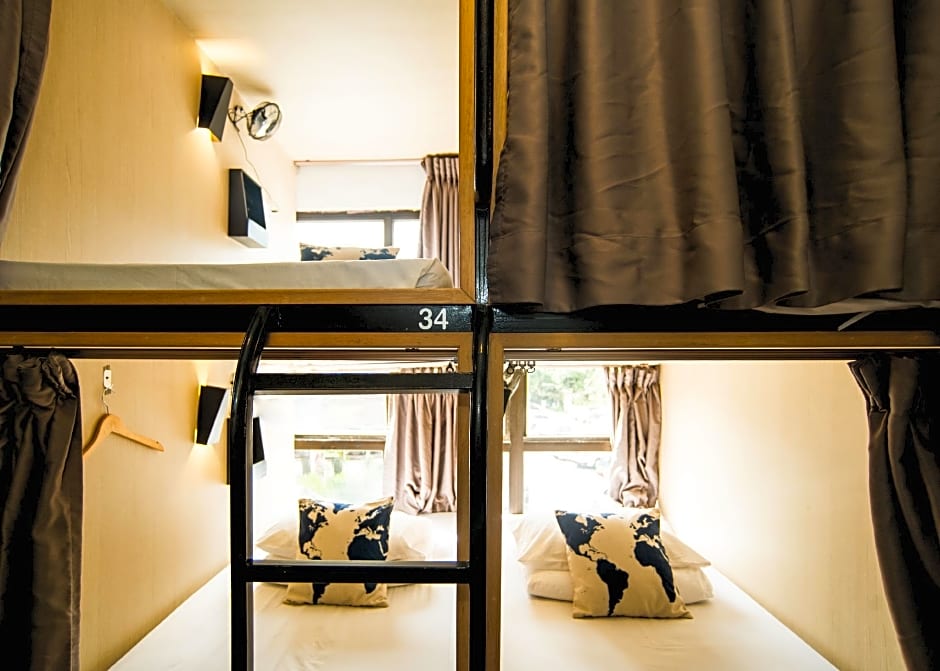 Traveller Bunker Hostel