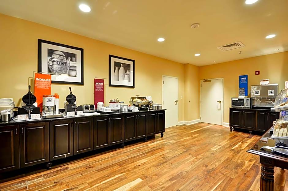 Hampton Inn By Hilton And Suites North Charleston