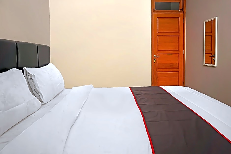 Capital O 92500 Bromo Surya Indah Guest House 1