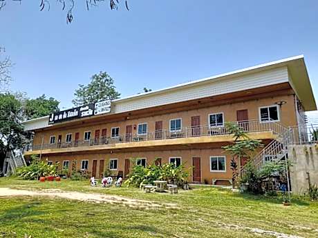 Jayzada Fang Resort