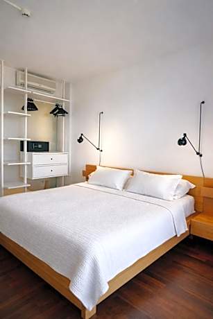 Double Room with Balcony and Sea View