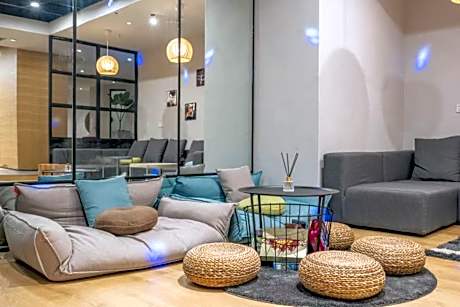 Smiley's Long Time No See Hostel - Chongqing